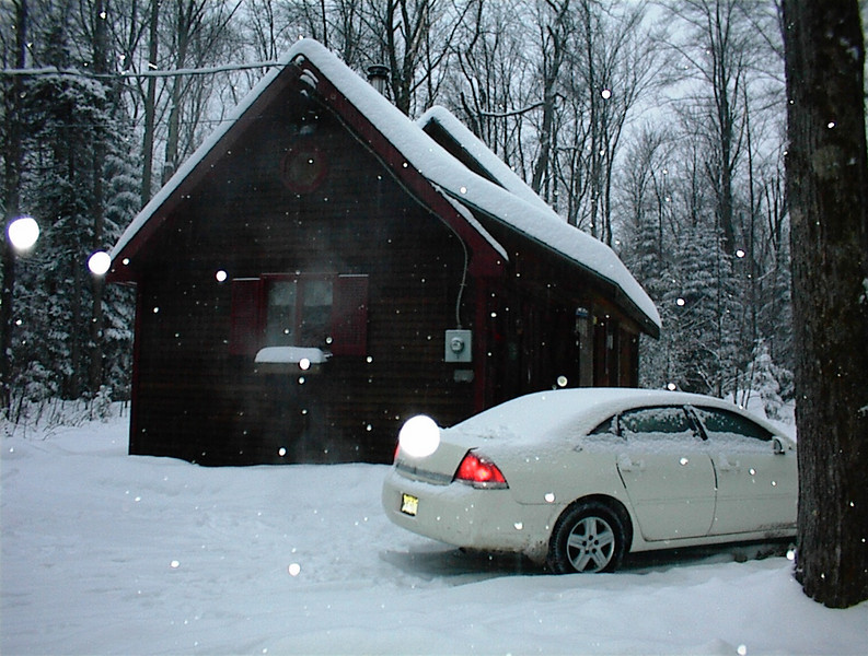 551645038_9V3L5-L.jpg